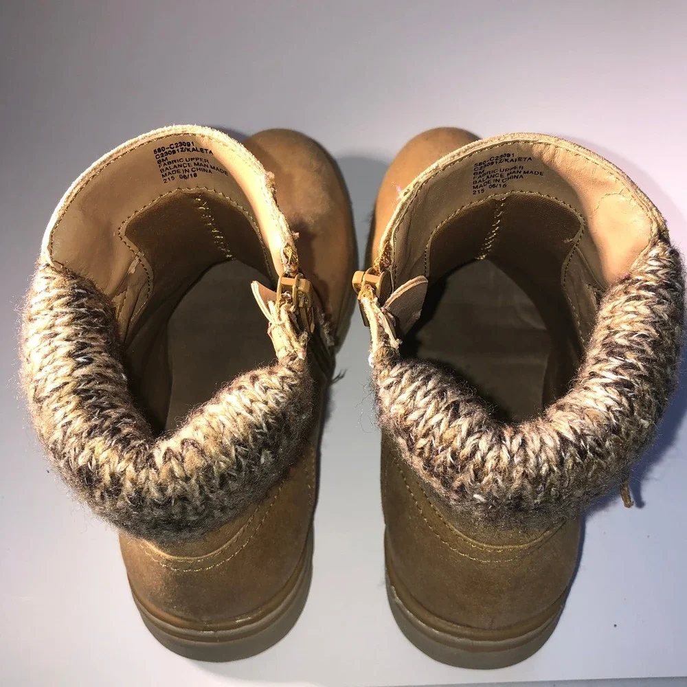Girls‎ Tan Suede Faux Fur Lined Winter Boots Size 6M Zip Buckle Detail